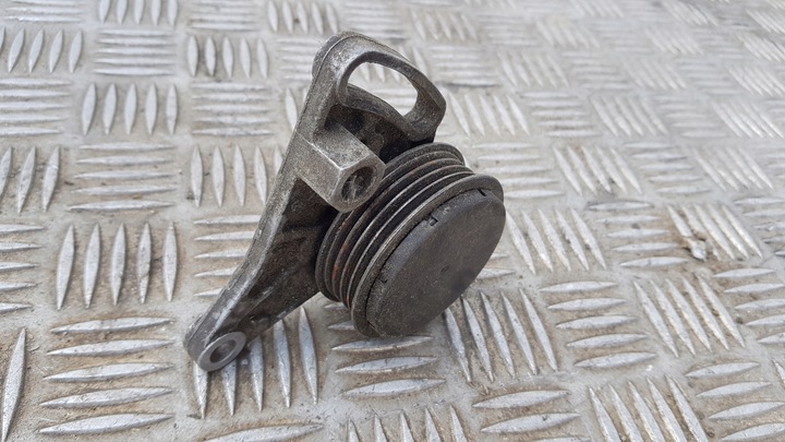 фото №11, A4 b5 1.8 ролик натягувач ремінь 058260511