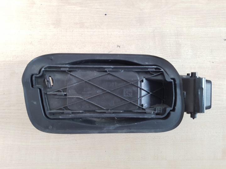 фото №1, Audi a6 c8 заливная горловина топлива механизм 4k0809906