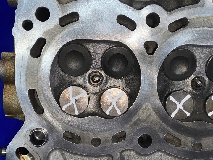 фото №11, Головка двигуна clio iv 0.9 tce h4bb408 dacia sandero 631r