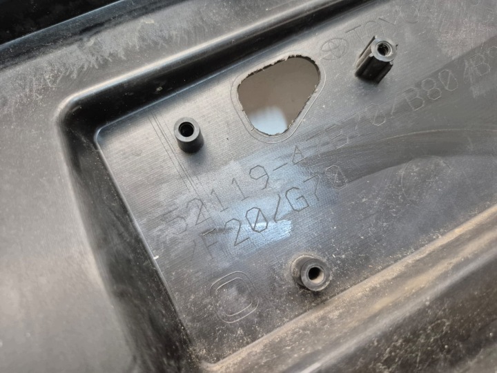 фото №13, Toyota prius v 5 23- бампер перед передній решітка pdc 52119-47b70