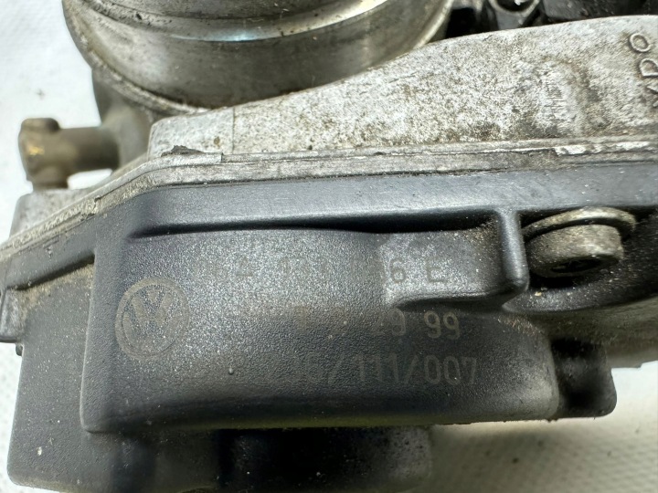 фото №5, Golf iv bora octavia beetle 2.0 дросельна заслінка 06a133066e