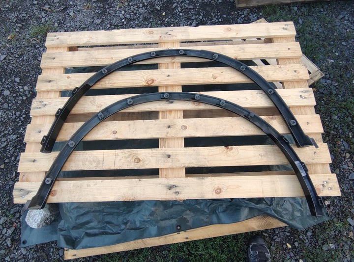 фото №4, Dodge durango 18- планка крила зад права