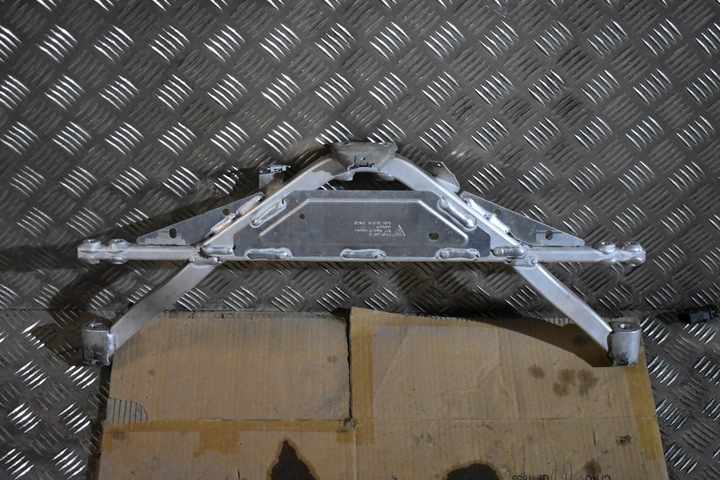 фото №1, Ідеальна розпірка передня porsche panamera 971 1