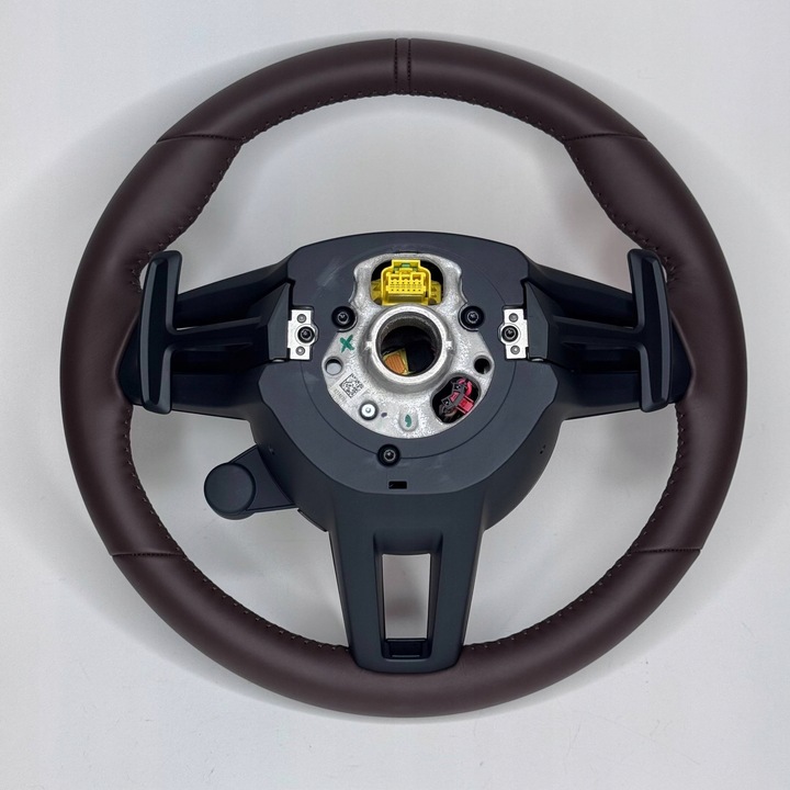 фото №12, Porsche taycan 9j1 2023 руль