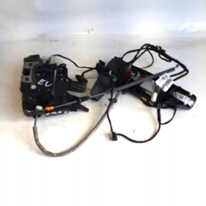 фото №1, Mercedes eqa замок двері лівий перед джгут ручка a0997601902 a2477233100