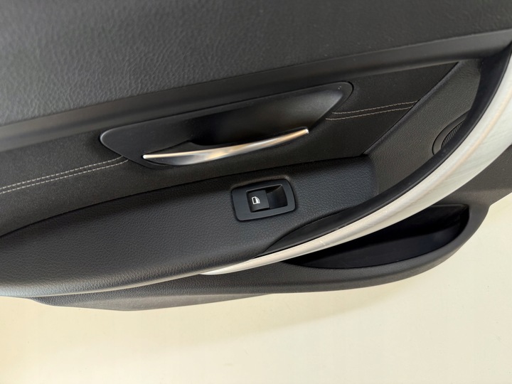 фото №5, Оббивка боковина двері bmw f30 лівий зад