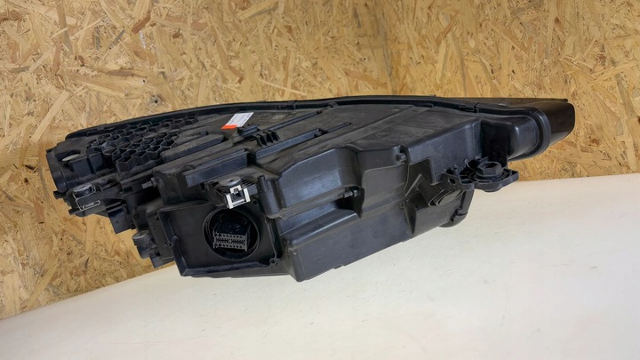 фото №9, Audi q8 e-tron 2023 лампи передні