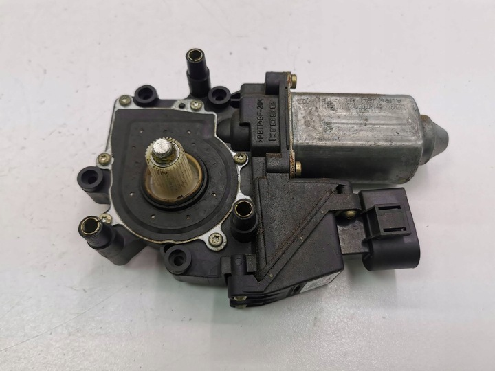 фото №6, Audi a4 s4 b5 8d 1997 левая сторона двигатели стекло