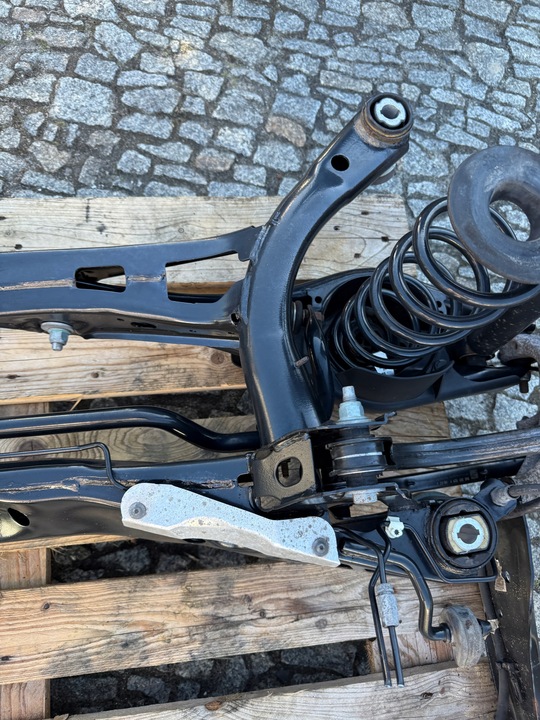 фото №6, Підвішування підрамник балка важіль зад задні vw passat b8 рестайлінг універсал 22r. 3q