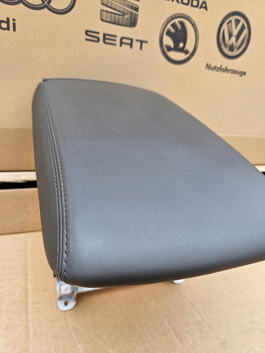 фото №14, Audi a8 d5 4n довгий сидіння диван підлокітники оббивка обшивки шкіра захист колонки