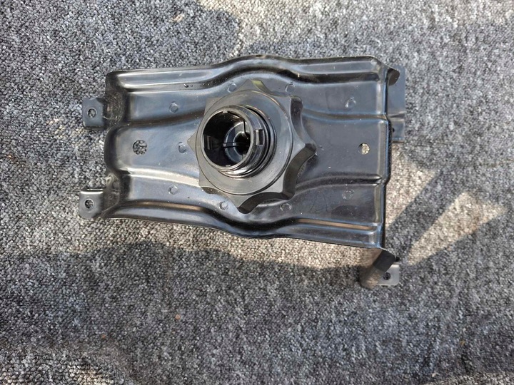 фото №1, Audi a4 b9 тримач колеса запасного 8w0802715b