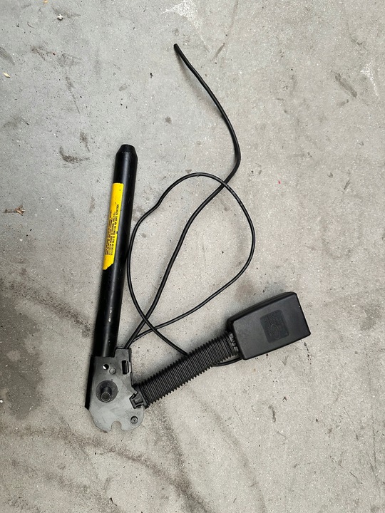 фото №1, Land rover discovery iii 04-09 застёжка натяжитель ремня 8h22-61209-aa...