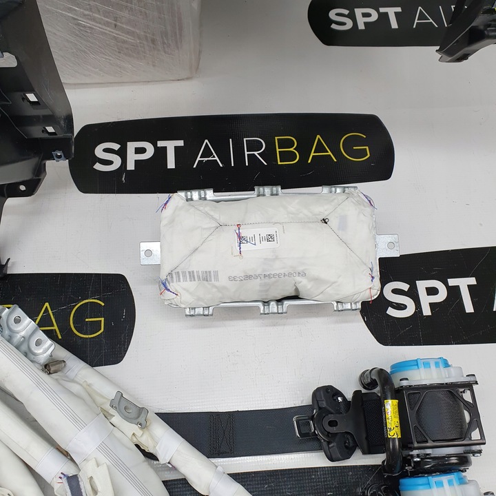 фото №10, Yaris iv 4 панель консоль подушки ремни подушка безопасности stare возврат