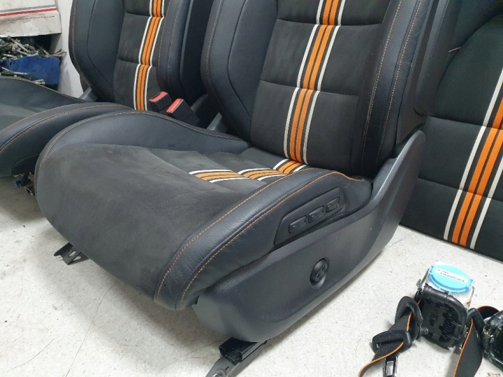 фото №6, Mercedes cla w117 45 s руль декоры ремни сиденья recaro amg orange art
