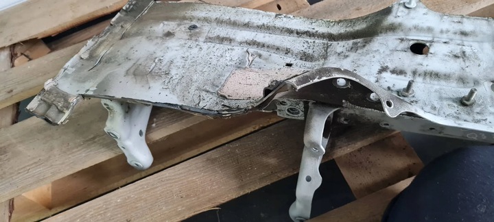 фото №11, Q3 83a лонжерон левая левый перед передняя ls9r