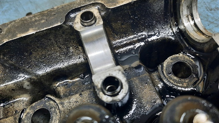 фото №11, Головка двигуна rf3f 2-1 mazda 323 626 2.0 ditd