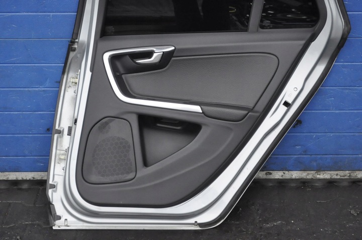 фото №6, Volvo v60 дверь правый зад задние 477-46 kpl