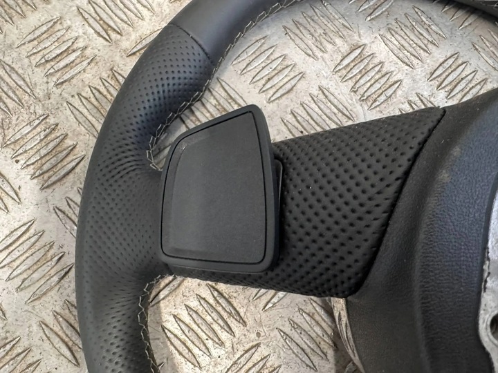 фото №13, Audi a4 b9 8w 2019-2024 кермо s-line рестайлінг пелюстки