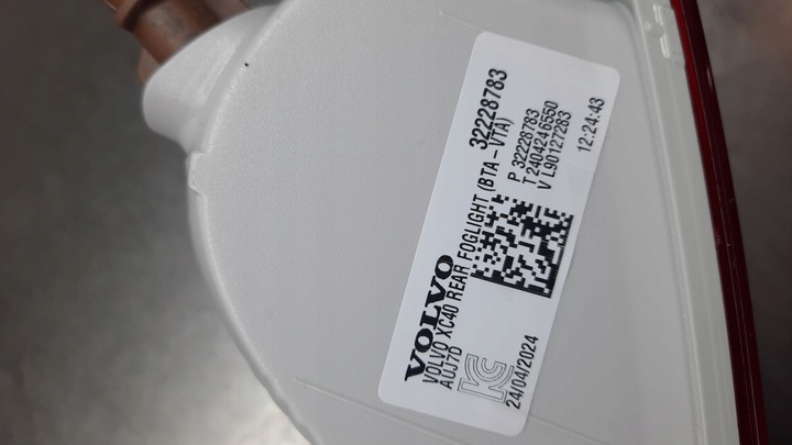 фото №8, Лампа зад задня права бампер 32228783 volvo xc40 нова