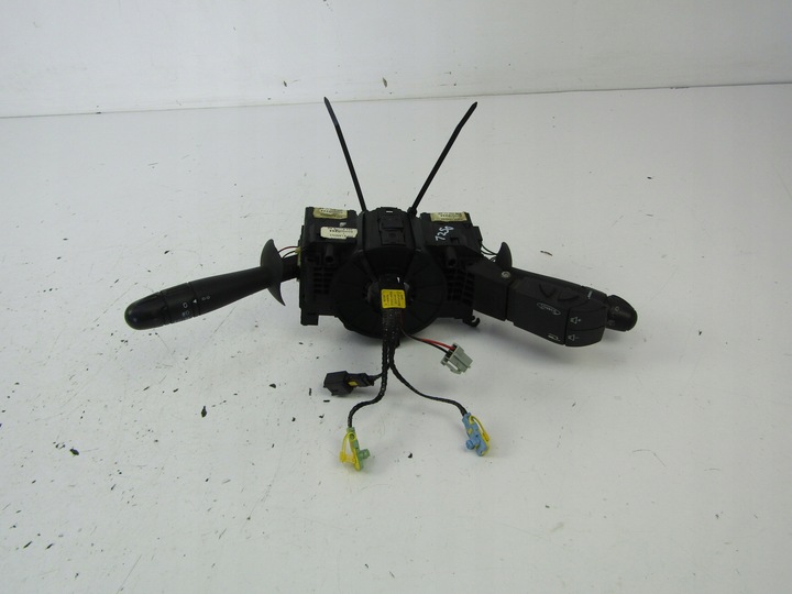 фото №1, Renault espace iv 4 переключатель комбинированный 02-06 5d ph1 8200012244