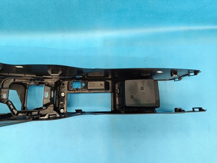 фото №11, Skoda octavia iv combi 1,5 tsi 110kw 2021r туннель средний 5e4863243a