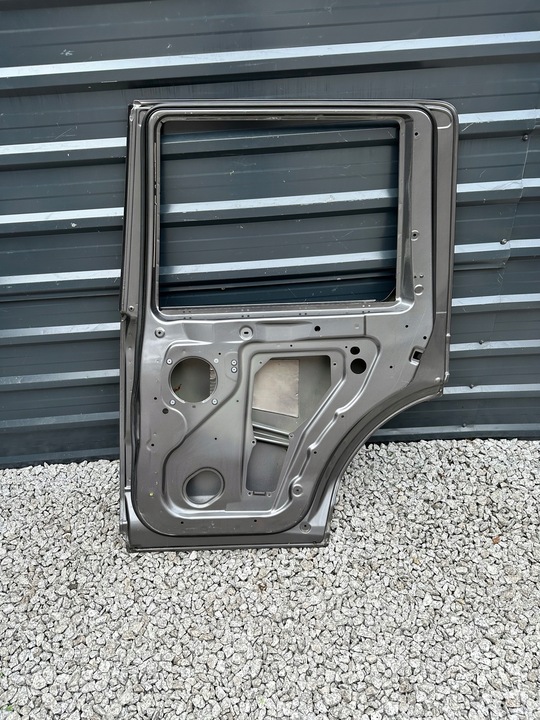 фото №15, Land rover discovery iv 4 09-16r дверь правый зад