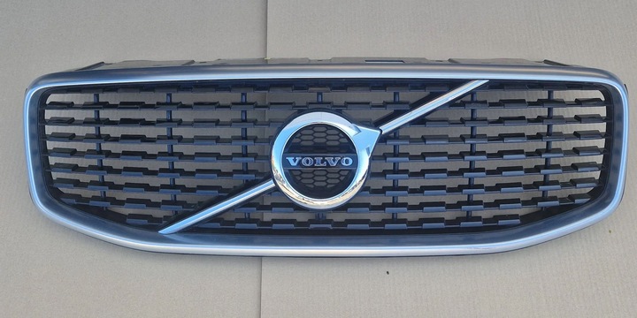 фото №1, Решётка радиатора решётка volvo xc60 ii r-design 17- оригинал идеальная