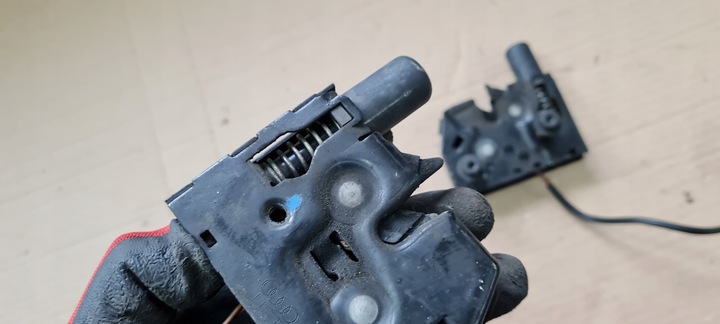 фото №8, A6 c7 4g s6 замок капота перед 4g0823509c s7 4g a7