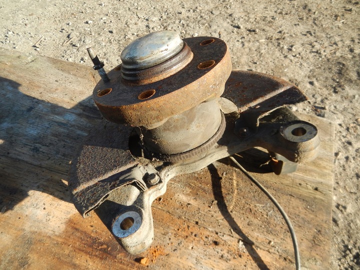 фото №6, Поворотный кулак левая iveco daily 35s 11-