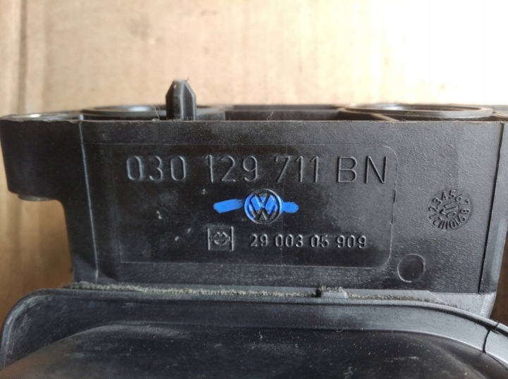 фото №6, Коллектор впускной vw polo lupo seat arosa 1,0b auc mpi 030129711bn