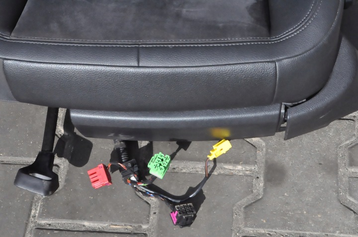 фото №5, Porsche macan прокладка интерьера сиденья диван кожа англичанин