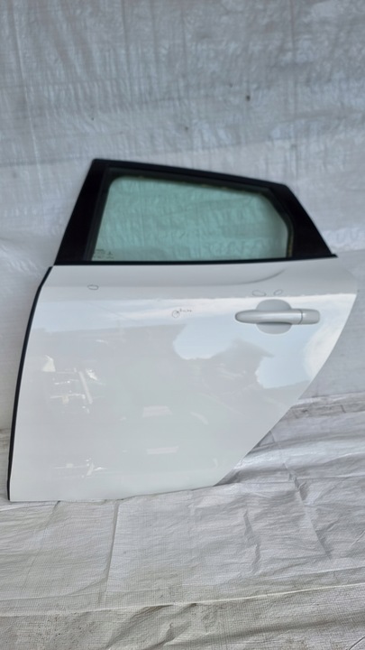 фото №10, Volvo v40 ii дверь левая зад задние комплектные