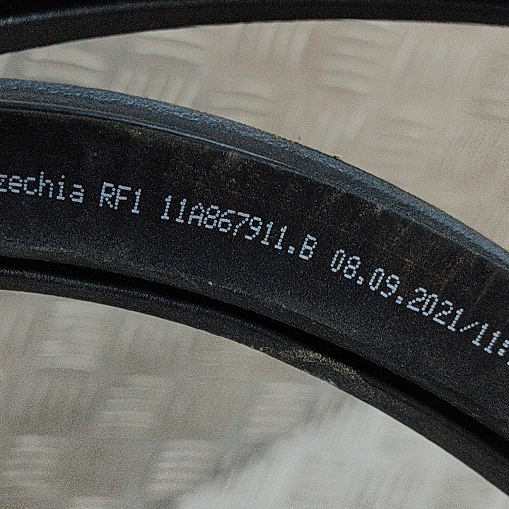 фото №6, Audi q4 sportback e-tron 2021 ліва сторона прокладка двері