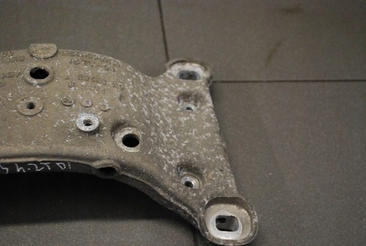 фото №6, Лапи поддержка коробки audi a8 d3 4,2 tdi 4e0399231n