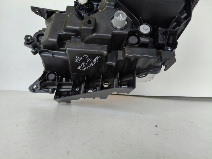 фото №9, Лампа права фара suzuki sx4 s-cross 22- повний led