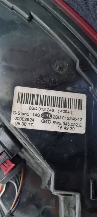 фото №11, A4 b9 8w s4 лампа led права праві зад w крило matrix eu sedan 8w5945092e