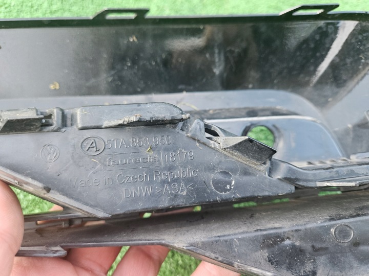 фото №11, Решітка бампера права vw touran r line