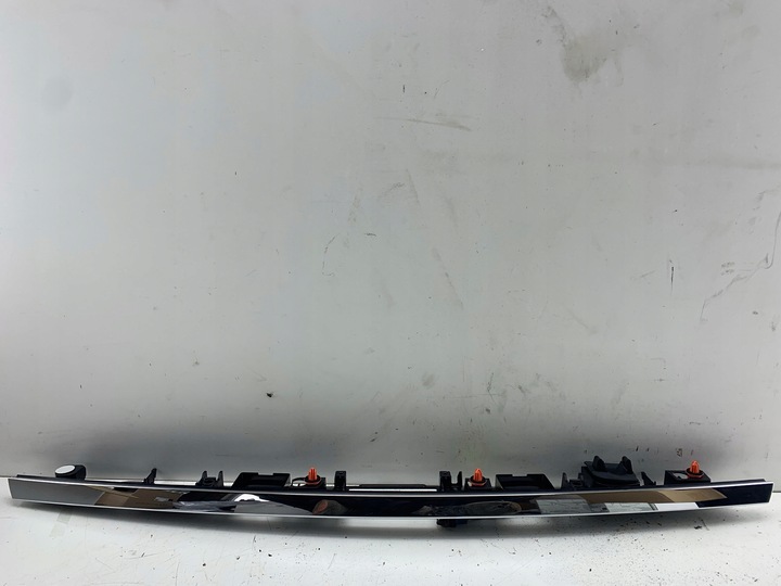 фото №1, Mercedes w204 накладка планка багажника хром нова