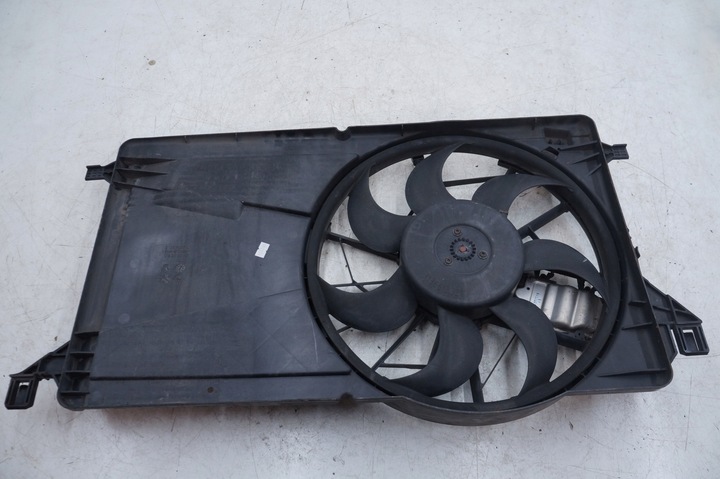 фото №1, Volvo c30 вентилятор радіатор 1.6d 3m5h-8c607-rj