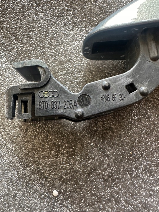 фото №2, Ручка двері audi 8t0837205a...