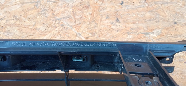 фото №15, Toyota hilux 15- решётка решётка бампера передней 53111-0k720
