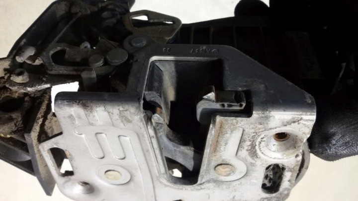 фото №11, Замок двери левые зад mercedes ml w163 2.7 cdi 5 pin a1637302135