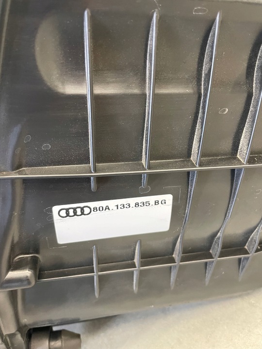 фото №8, Корпус фильтра воздуха q5 80a 2.0 tdi 23r идеальное состояние