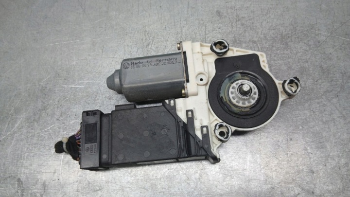 фото №6, Двигунчик праве перед vw golf iv 1.9tdi 97-06r 3d 1c1959802a