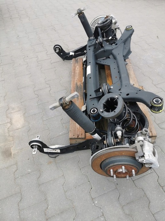 фото №5, Ford focus mk4 універсал 2018-23r.- підвішування вісь балка зад kpl.