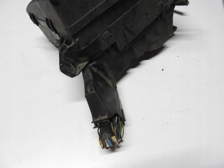 фото №5, Toyota auris i 3d 06-09 1.4 vti блок предохранителей 82662-02190