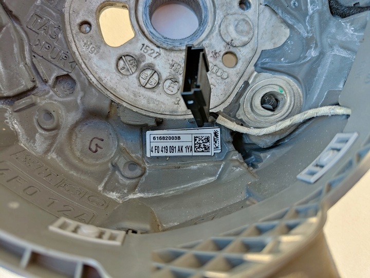 фото №7, Кермо шкіра пелюстки мульті audi a6 c6 сірий