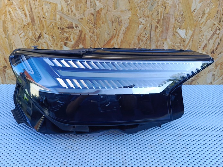 фото №1, Лампа перед правая audi q4 e-tron matrix kpl 89a941036