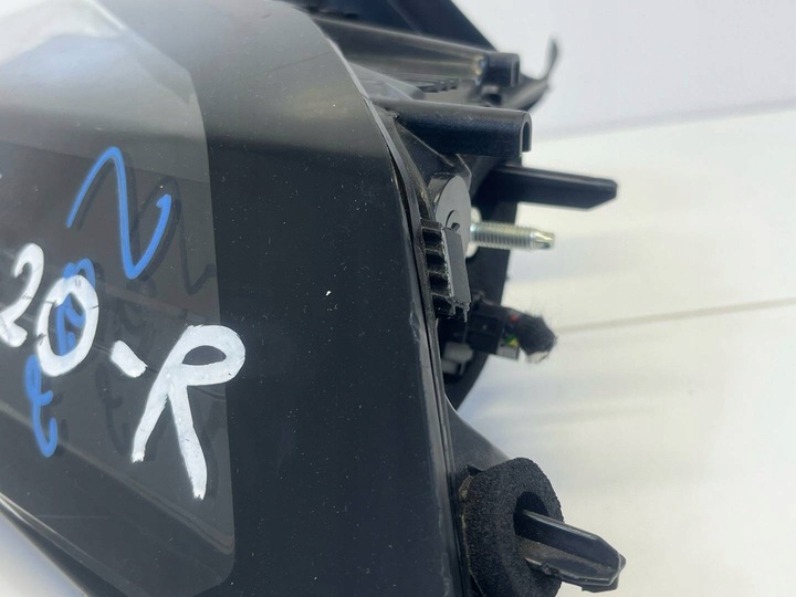 фото №7, Лампа задня права сторона peugeot 2008 2 2021 fr2695020201