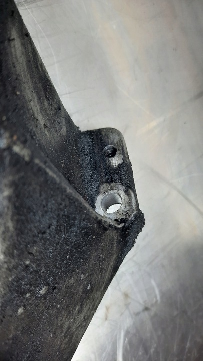 фото №5, Лапи двигуна 8d0199307l vw passat b5 99r 1.9tdi 110km